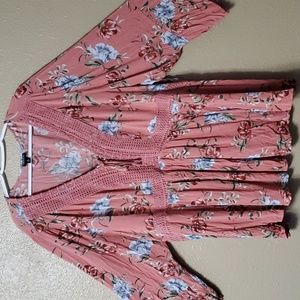 Torrid Desert Sand Floral LS Crinkle Blouse Size 5 Business Casual Flowy Boho